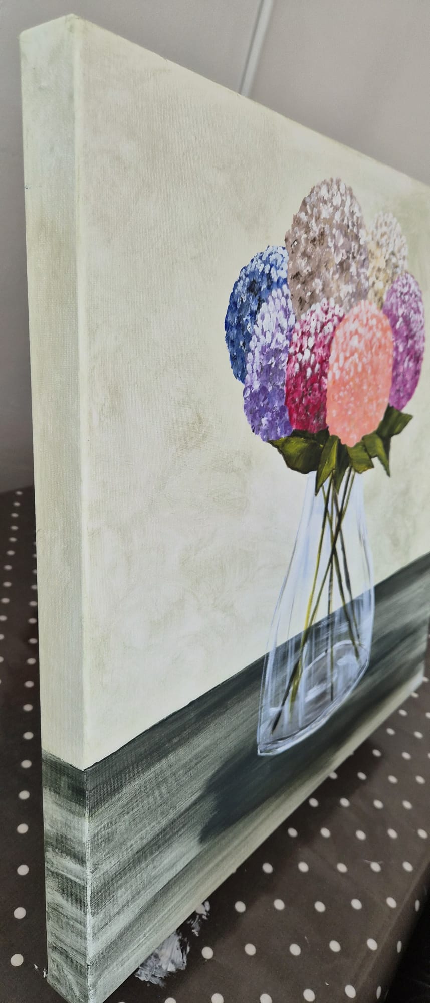 Hydrangeas in a Clear Vase - Image 2